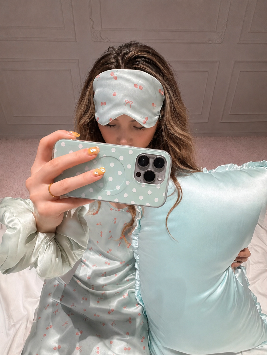 Mint Cherry & Bow 22 Momme Mulberry Silk Sleep Mask